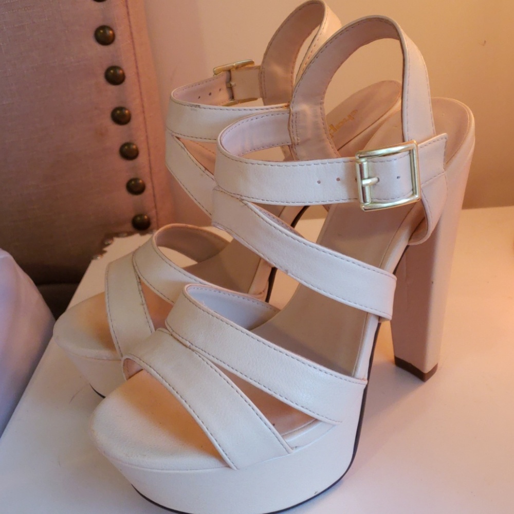 Cream Charlotte Russe Heels sz8